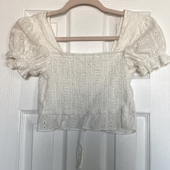 Eyelet Lace Crop Top - Picture 4 of 4